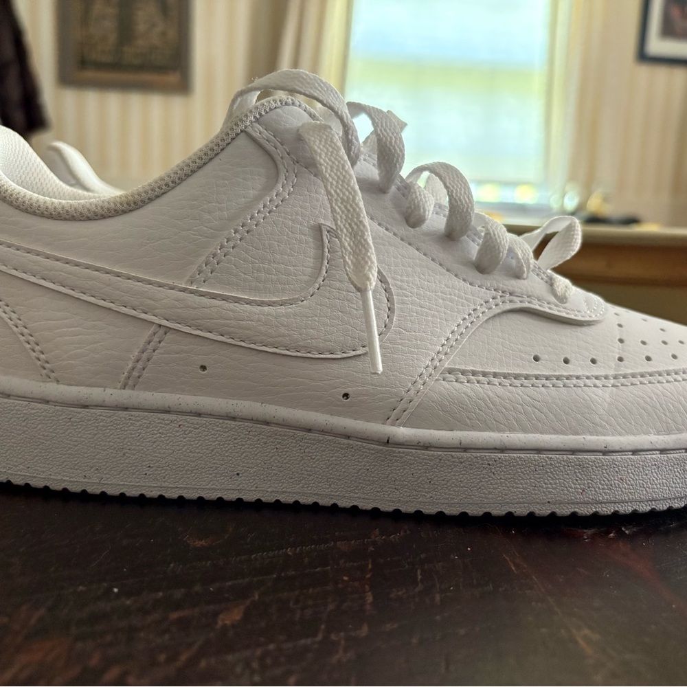 Nike Women’s Court Vision 8.5 (white)